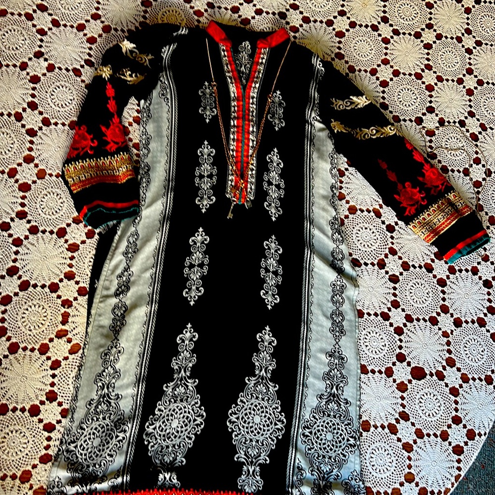 Embroidered Kameez